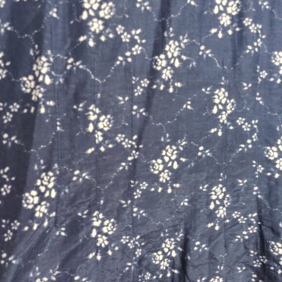 Coldwater Creek Floral Navy Silk Pintuck Women's Button Up Blouse Top Sz 16/18W - Picture 8 of 8